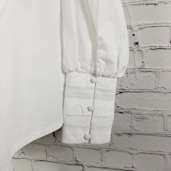 Elliatt Ivy cold shoulder white smocked top S - Picture 5 of 7